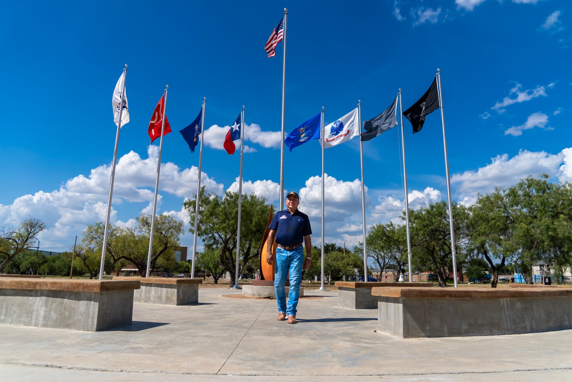 Laredo residents, families and veterans at a community campaign event